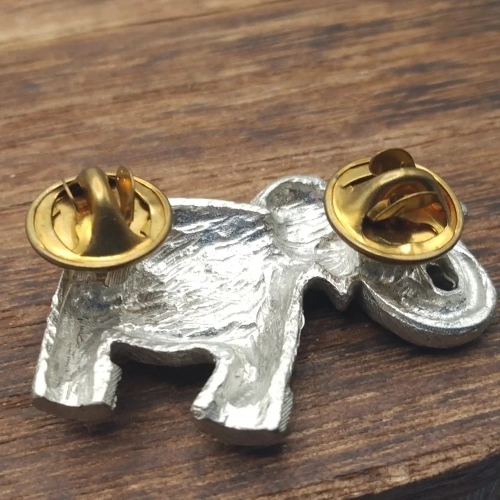 Elephant vintage pin B234‎